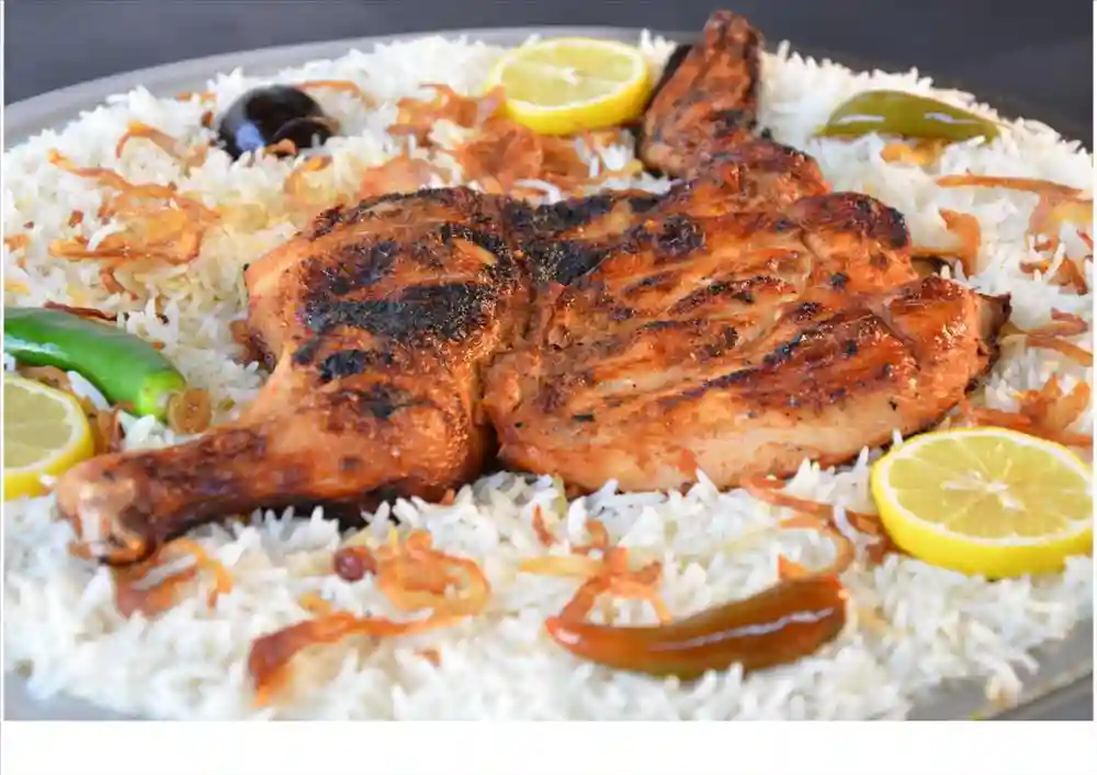  حبة دجاج فحم مع الرز